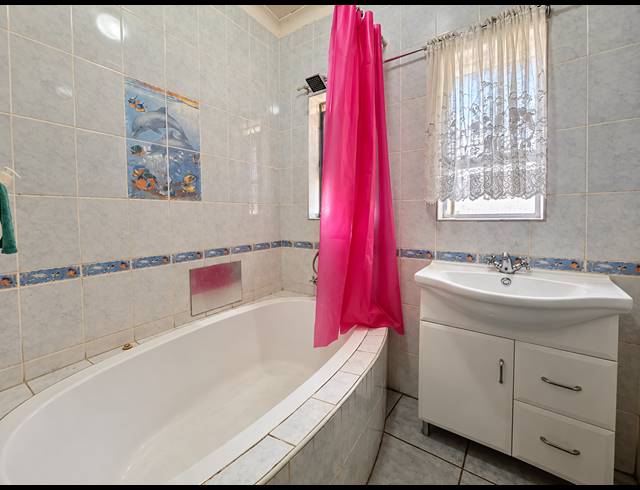 3 BEDROOM HOUSE FOR SALE IN ARCON PARK